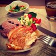 簡単胸肉でチキンソテー&絶品ソース!