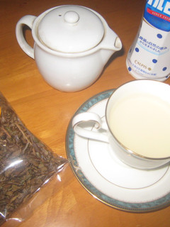 ビワ茶のカルピス割り-レシピのメイン写真