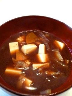 玉ねぎと豆腐の味噌汁-レシピのメイン写真