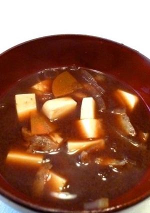 玉ねぎと豆腐の味噌汁-レシピのメイン写真