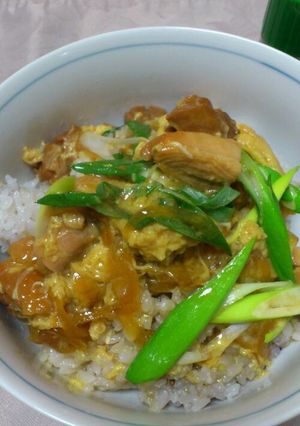 鶏モモ肉のダシで美味しい親子丼♪-レシピのメイン写真