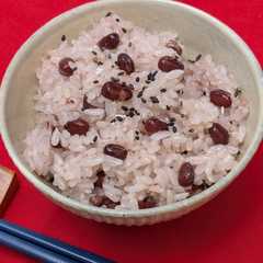 รูปของ 【白米2合】炊飯器でお赤飯