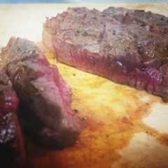 安い肉でもステーキ屋の味になる？！-レシピのメイン写真