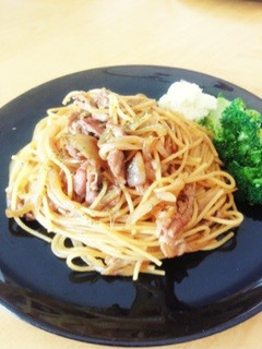 簡単♪豚肉と玉ねぎで焼き肉風パスタ-レシピのメイン写真