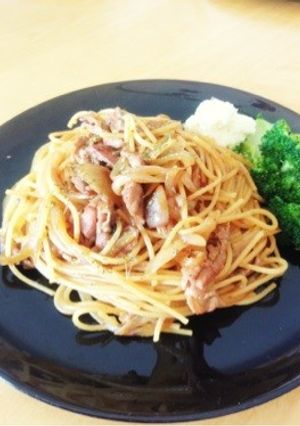 簡単♪豚肉と玉ねぎで焼き肉風パスタ-レシピのメイン写真