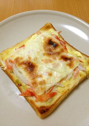 わさびが隠し味のカニカマチーズパン☆-レシピのメイン写真