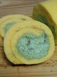 よもぎと栗のロールケーキ-レシピのメイン写真