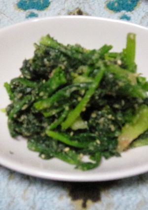 春菊がポイントのほうれん草の簡単胡麻和え-レシピのメイン写真