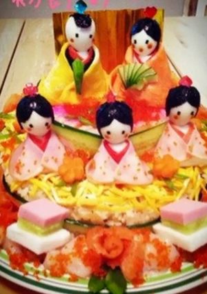 ひな祭り ＊ちらし寿司でお雛様ケーキ＊-レシピのメイン写真