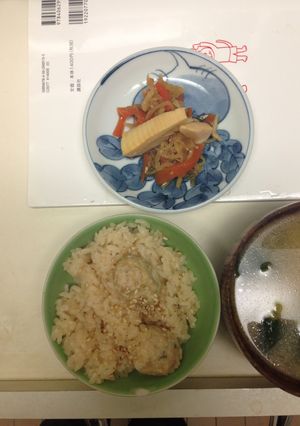 簡単スーパーで売っている鶏団子炊込ご飯-レシピのメイン写真