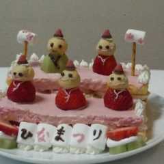 รูปของ おひな祭りのひな段ケーキ