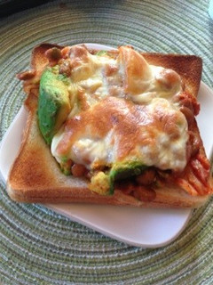 納豆アボカドキムチトースト-レシピのメイン写真