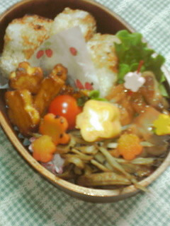 お弁当に♪お花の玉子焼き-レシピのメイン写真