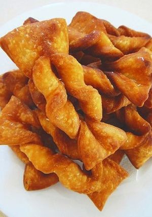 クラヴァット（スイスの揚げ菓子）-レシピのメイン写真