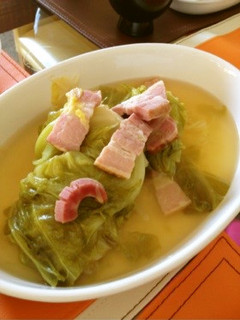芯もトロトロ春キャベツコンソメ煮☆圧力鍋-レシピのメイン写真