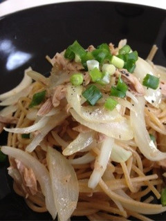 ランチに^ ^ツナと玉ねぎの和風パスタ-レシピのメイン写真