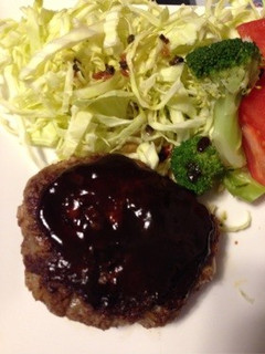 肉汁たっぷり!マル秘ハンバーグ-レシピのメイン写真