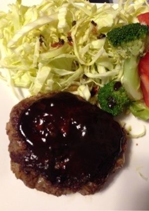 肉汁たっぷり！マル秘ハンバーグ-レシピのメイン写真