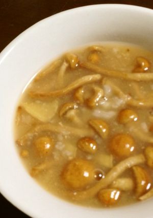 叩いた山芋となめこの味噌汁-レシピのメイン写真
