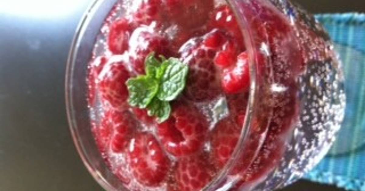 基本からアレンジまで！思わずつくりたくなる「ラズベリーソーダ」の  