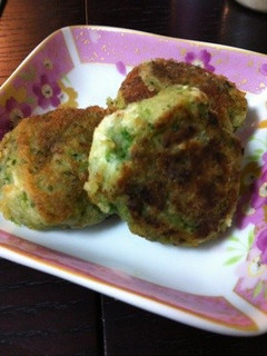 ハンペン、豆苗、エビのふんわり焼き-レシピのメイン写真