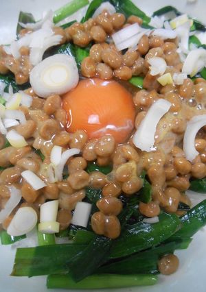 ニラと納豆と玉子の3点丼-レシピのメイン写真