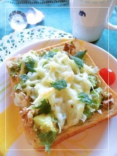 アボカド×胡桃の醤油麹和トースト-レシピのメイン写真
