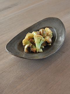 カリフラワーとMルームのバルサミコ炒め-レシピのメイン写真
