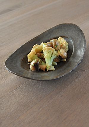 カリフラワーとＭルームのバルサミコ炒め-レシピのメイン写真