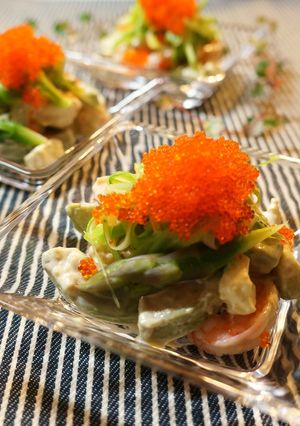 海老アボの醤油糀マヨ和え✿とびっこ乗せ-レシピのメイン写真
