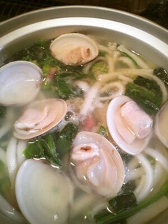 めんつゆでハマグリとわかめのうどん-レシピのメイン写真
