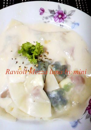餃子皮でラビオリ☽メッツァルーナ-レシピのメイン写真