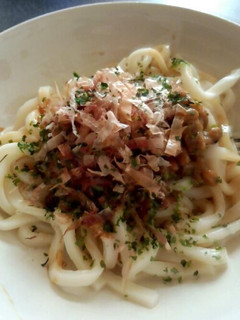 ズボラ納豆うどん-レシピのメイン写真