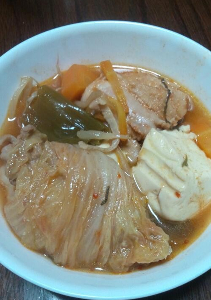 白菜と豚肉巻きのキムチ鍋　-レシピのメイン写真