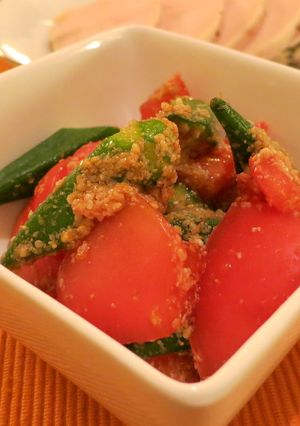 夏にぴったり！トマトとオクラの胡麻和え-レシピのメイン写真