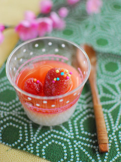 カルピス寒天イチゴソース添え-レシピのメイン写真
