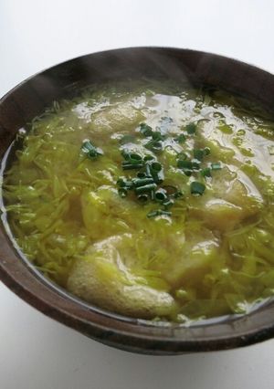 菊と油揚げの味噌汁-レシピのメイン写真