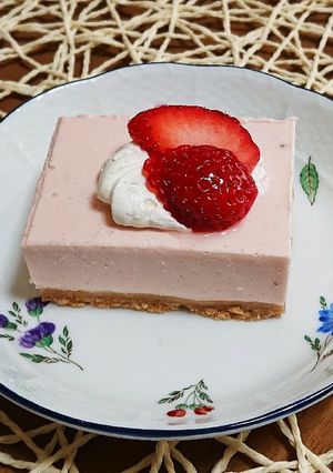 簡単！FPでストロベリーレアチーズケーキ-レシピのメイン写真