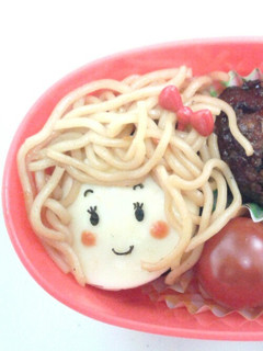 キャラ弁 焼そばヘアーの女の子-レシピのメイン写真