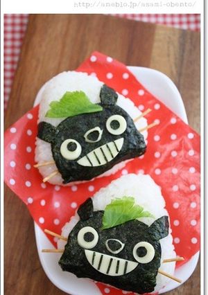 簡単キャラ弁＊顔出しトトロおにぎり-レシピのメイン写真