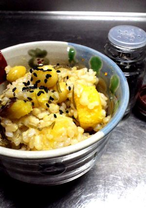 玄米で⇒芋ご飯。銀杏・昆布入り-レシピのメイン写真
