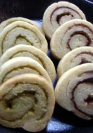 緑茶の渦巻きクッキーαシナモンロールクッキー-レシピのメイン写真