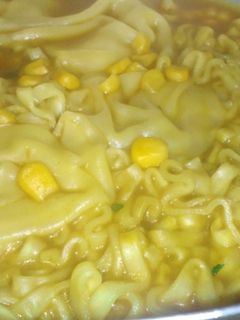 ワンタンとコーンのカレーうどん-レシピのメイン写真