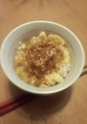 ズボラ飯にも程がある！揚げ玉丼-レシピのメイン写真