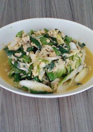 レタスとにらの卵炒め塩麹でふわふわ-レシピのメイン写真