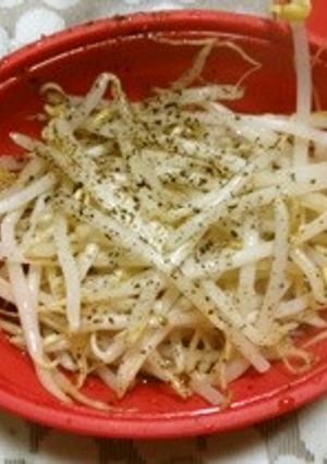 シリコンスチーマーで簡単もやし-レシピのメイン写真