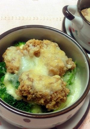 ブロッコリーと唐揚げのチーズ焼き-レシピのメイン写真