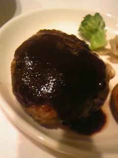 きんぴらをリメイク!チーズinハンバーグ-レシピのメイン写真