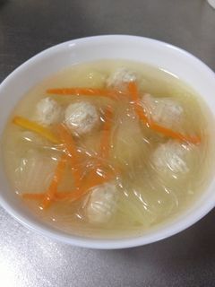 白菜と鶏団子の春雨たっぷりスープ♪♪-レシピのメイン写真