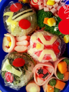 遠足キャラ弁★仮面ライダーおにぎり-レシピのメイン写真